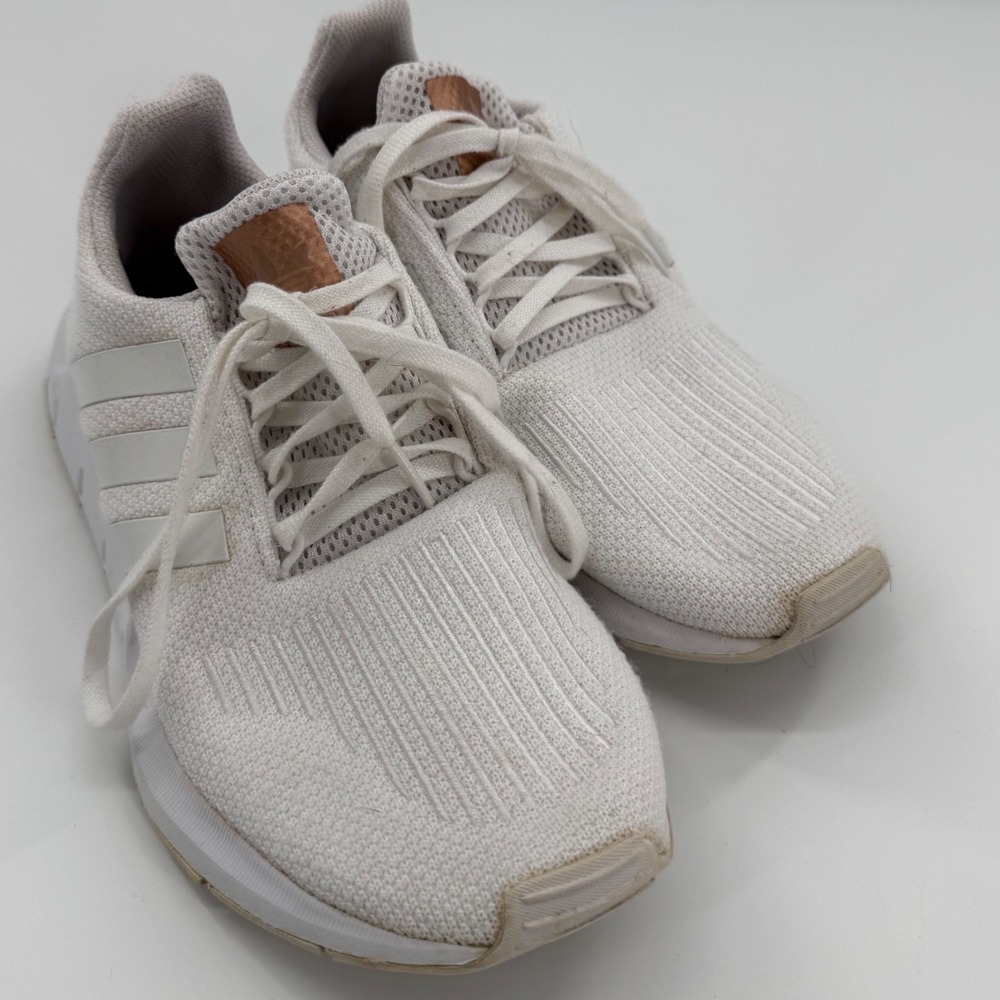 Adidas Swift Run Sz 8.5 White Knit Copper Metallic Sneakers Gym Sporty Casual
